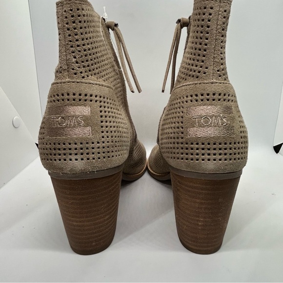Toms Majorca Taupe Suede Perforated Ankle Open Toe Heeled Bootie Size 9 - Picture 5 of 11